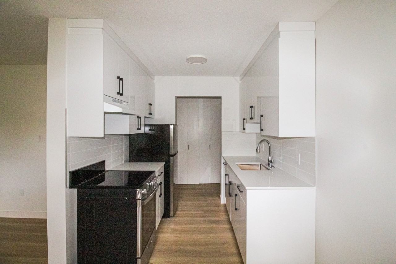 NAIT - 11936 104 St NW - Photo 2 of 14