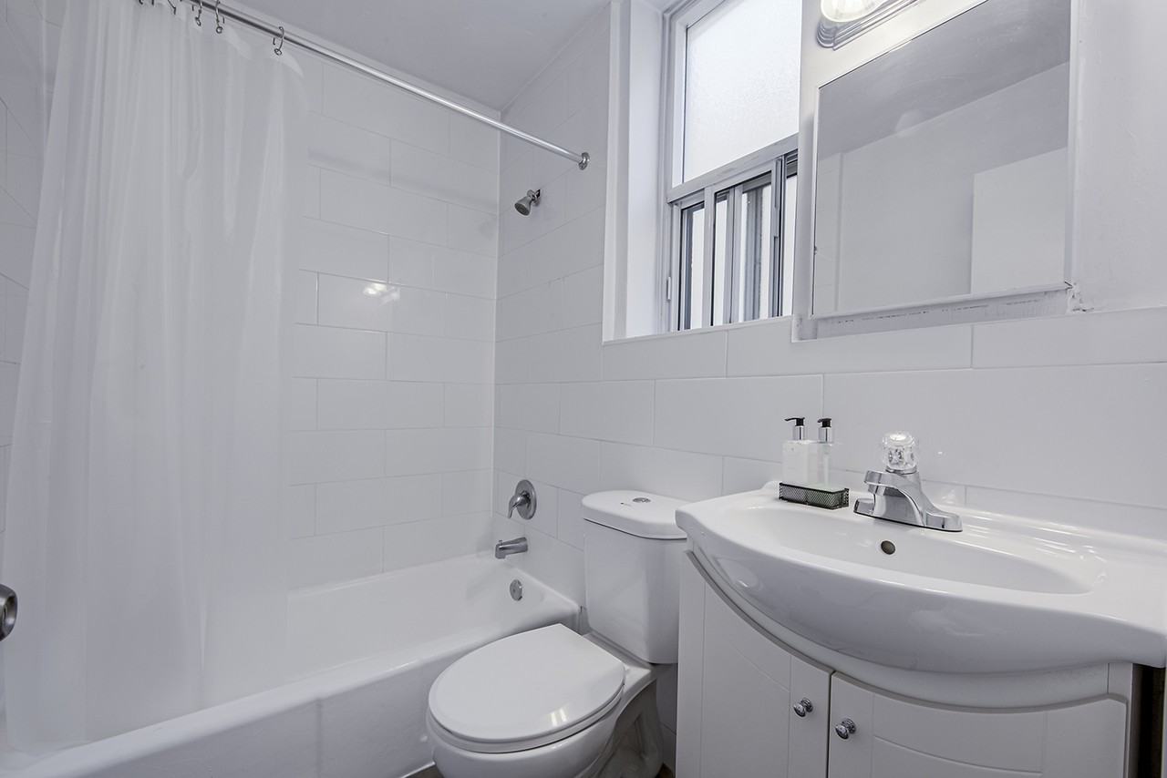 85 Lowther Avenue - Photo 5 of 9