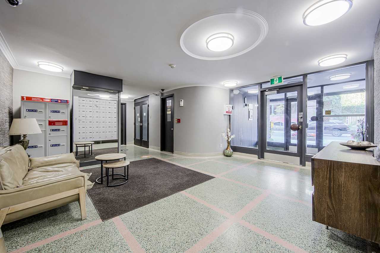 85 Lowther Avenue - Photo 7 of 9