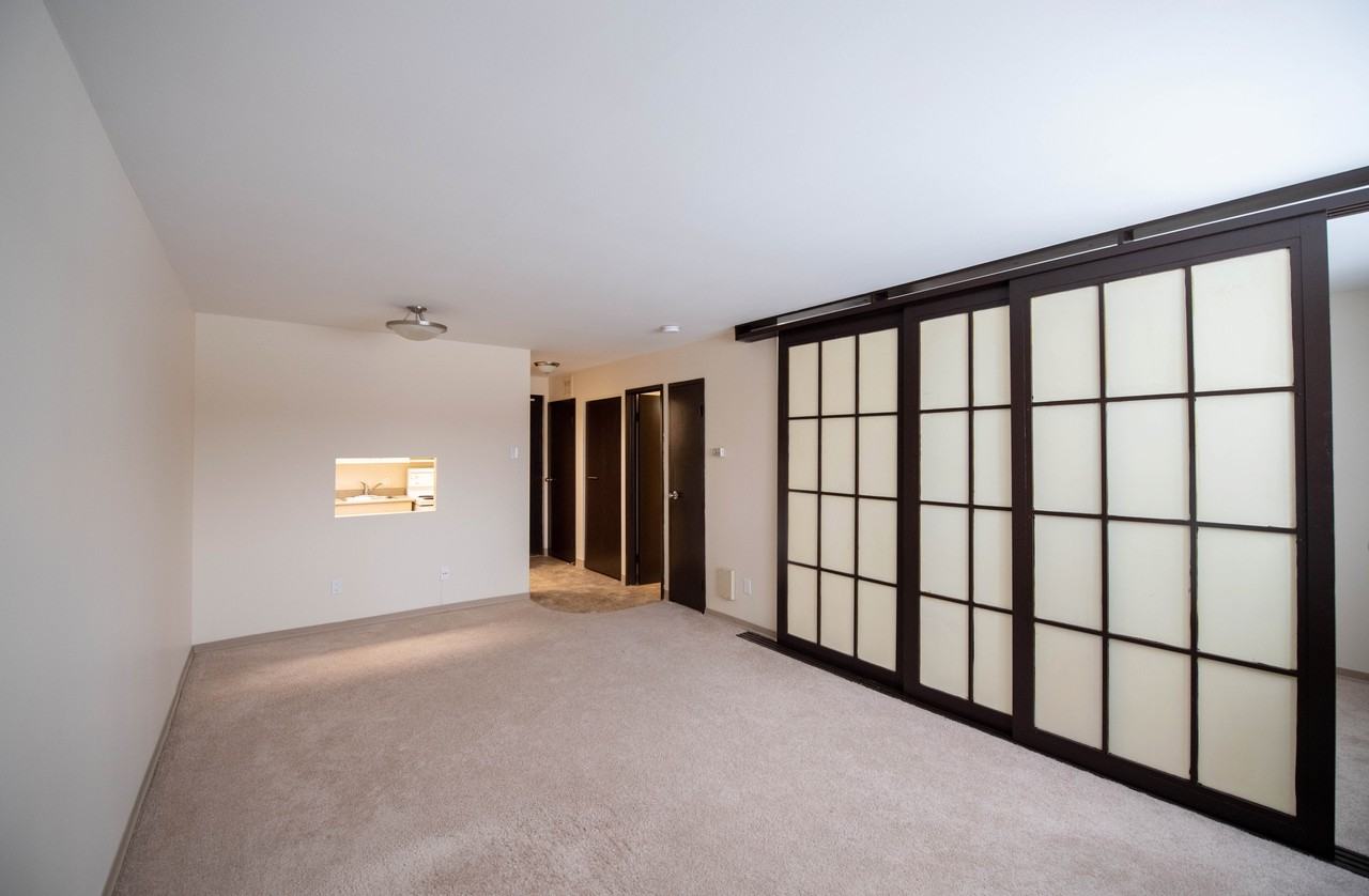 Century Roblin - Photo 4 of 8