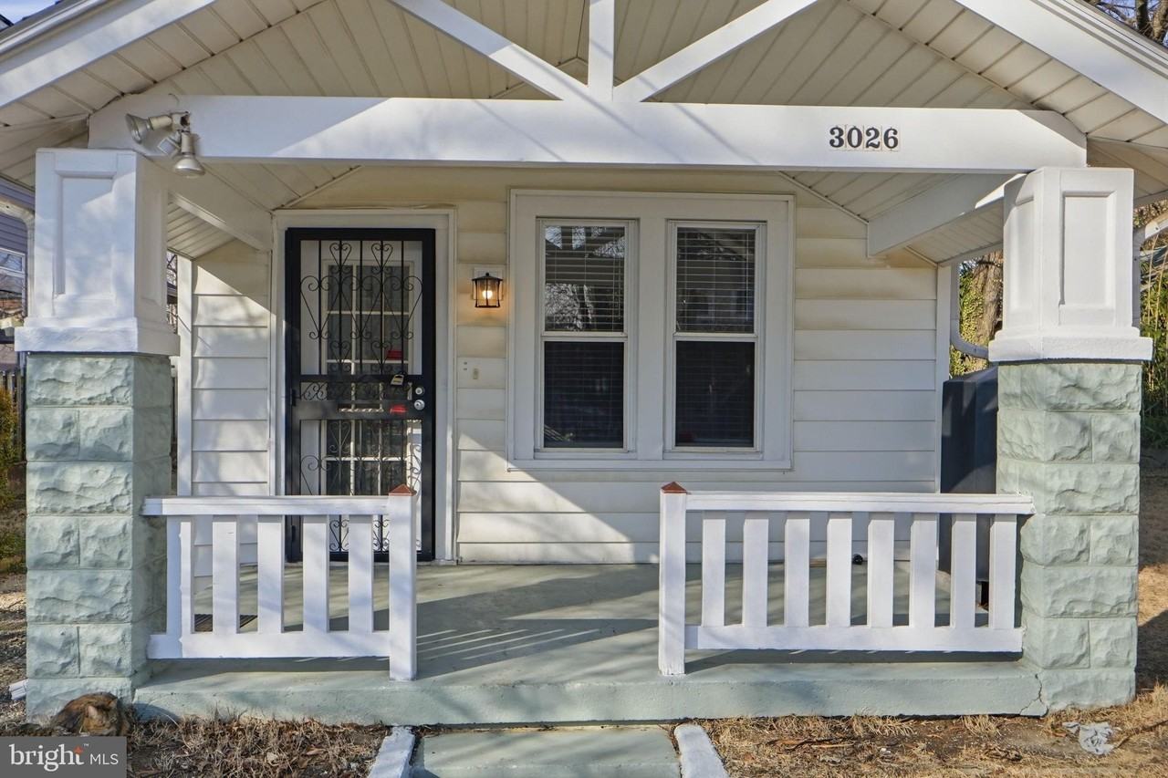 3026 Channing St Ne - Photo 3 of 20