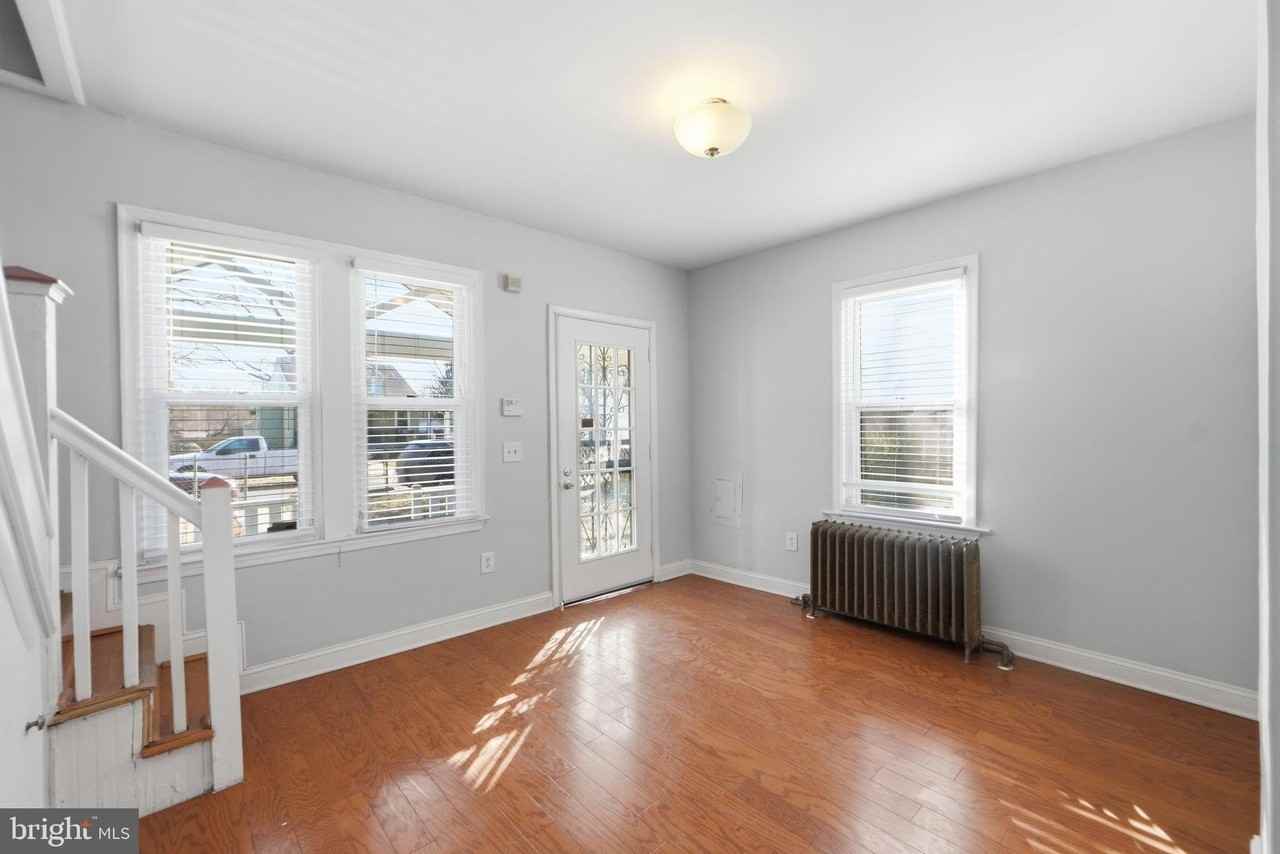 3026 Channing St Ne - Photo 5 of 20