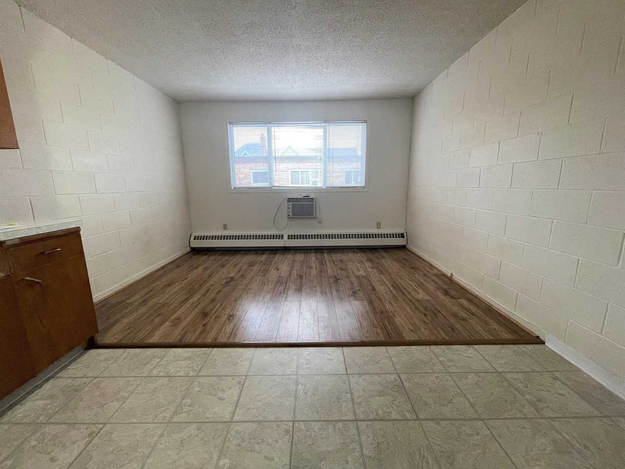 Essex - Photo 2 of 8