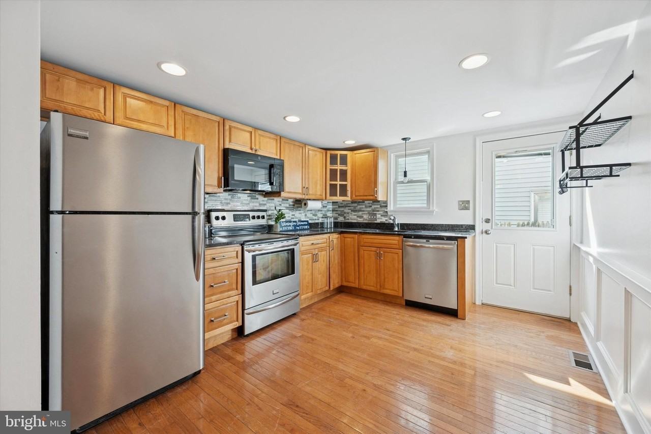 1906 Gilpin Ave - Photo 5 of 15