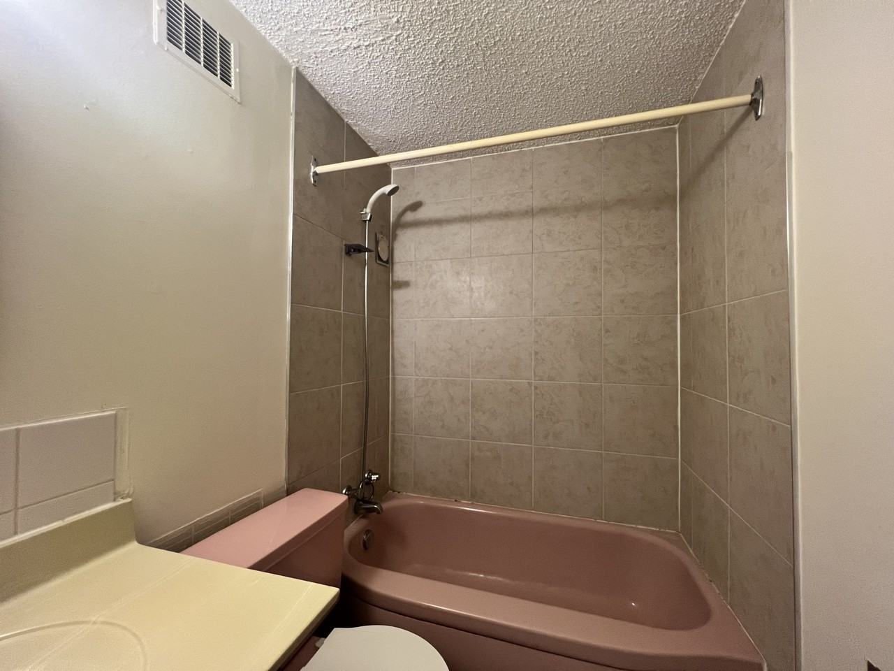 Graceland - Photo 5 of 18