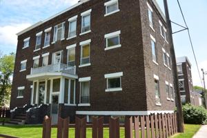 featured image of 2175 Robinson St