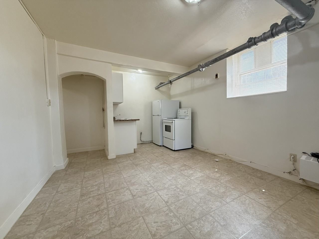 Modern - Photo 2 of 9