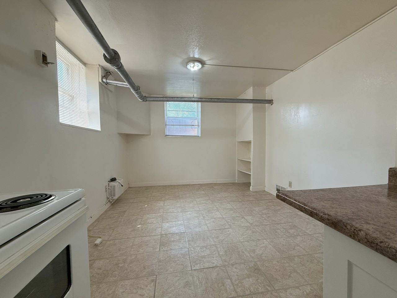 Modern - Photo 3 of 9