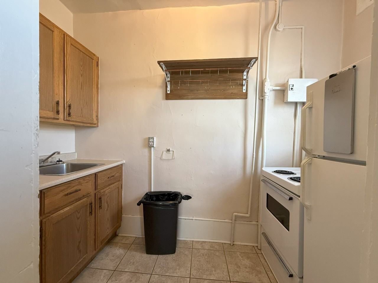 Modern - Photo 7 of 9