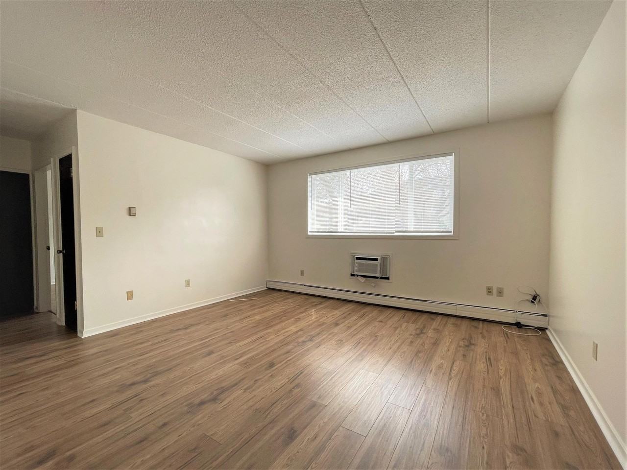 Sands - Photo 2 of 10