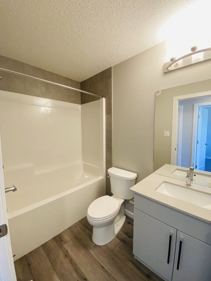 3527 6 Ave Sw - Photo 7 of 38