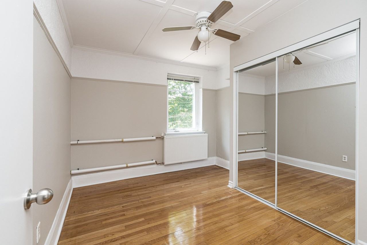 100 Vaughan Road - Photo 5 of 10