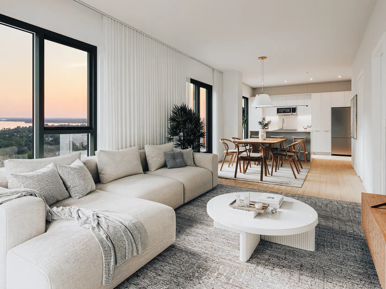 Agatha - Photo 3 of 9