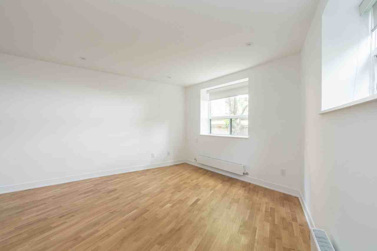 1420 Kingston Road - Photo 4 of 38