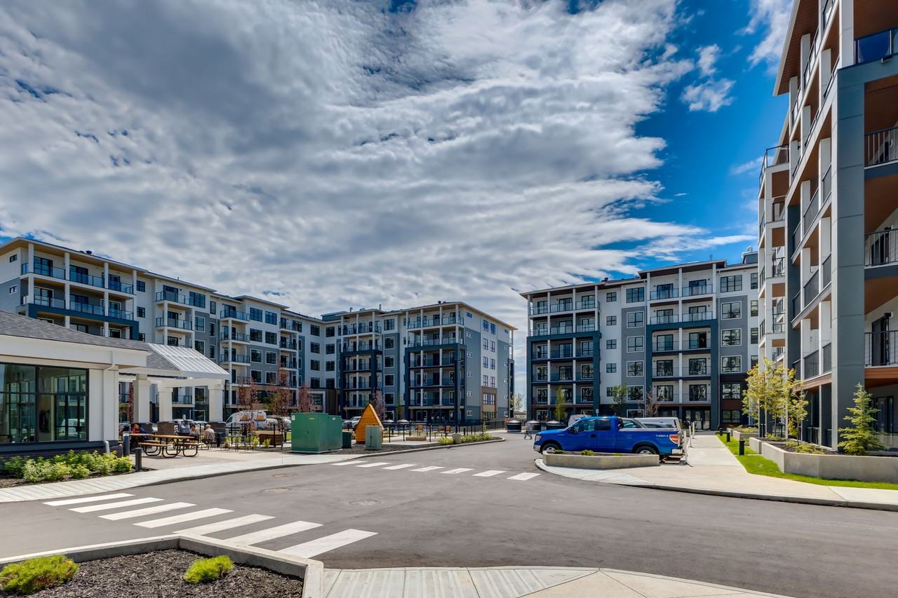 Atlas - Photo 5 of 24