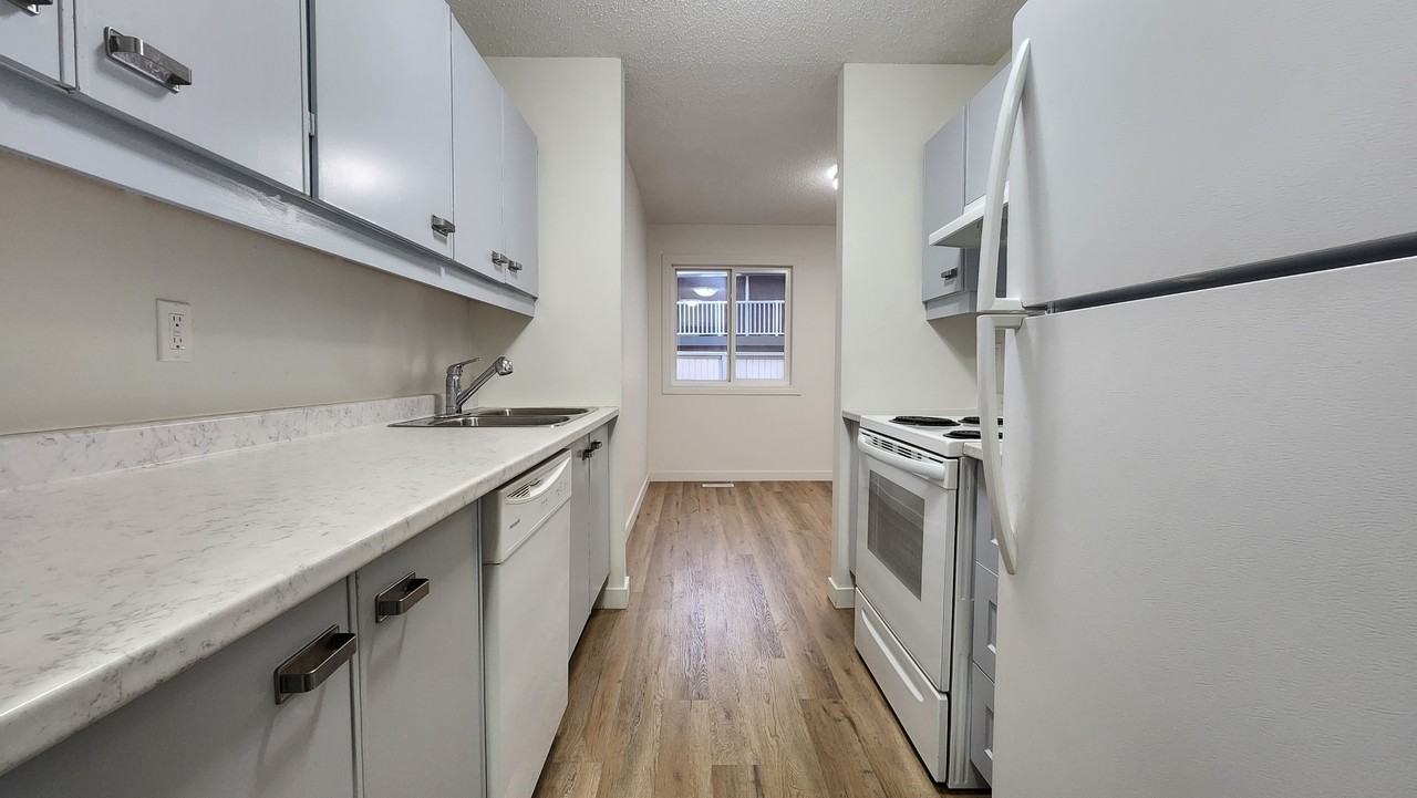 Pineridge Grove Estates - Photo 2 of 17