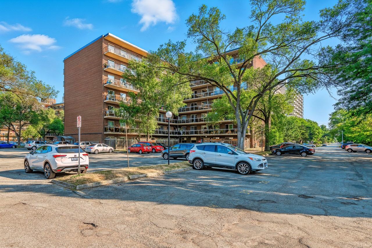 Maple Avenue Apartments and Townhouses - Photo 5 of 18