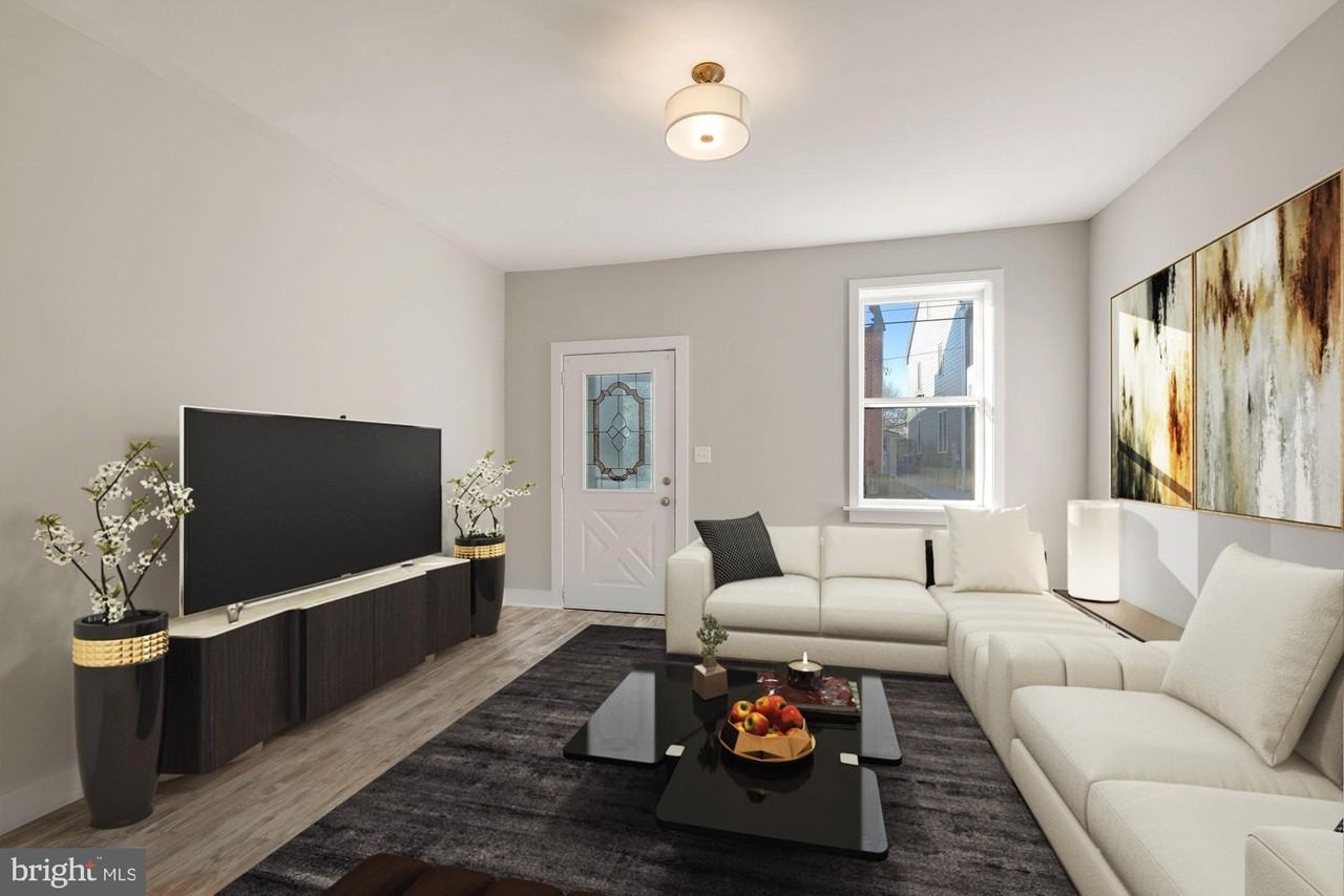 241 E 6th St - Photo 4 of 34