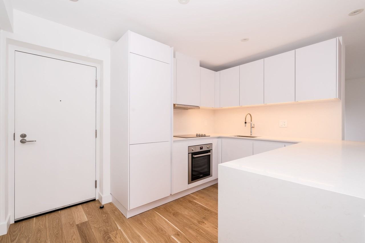 240 Oriole Parkway - Photo 3 of 50