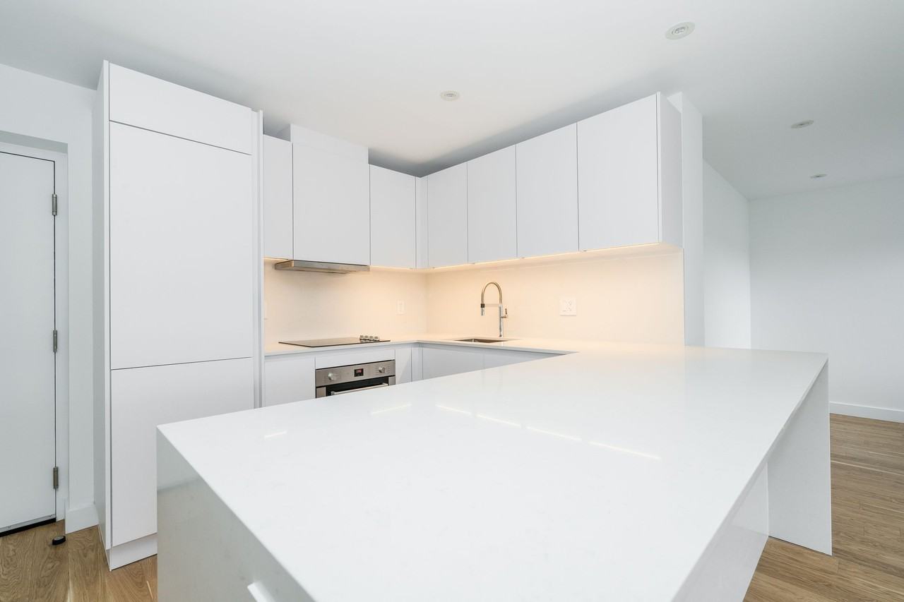 240 Oriole Parkway - Photo 4 of 50