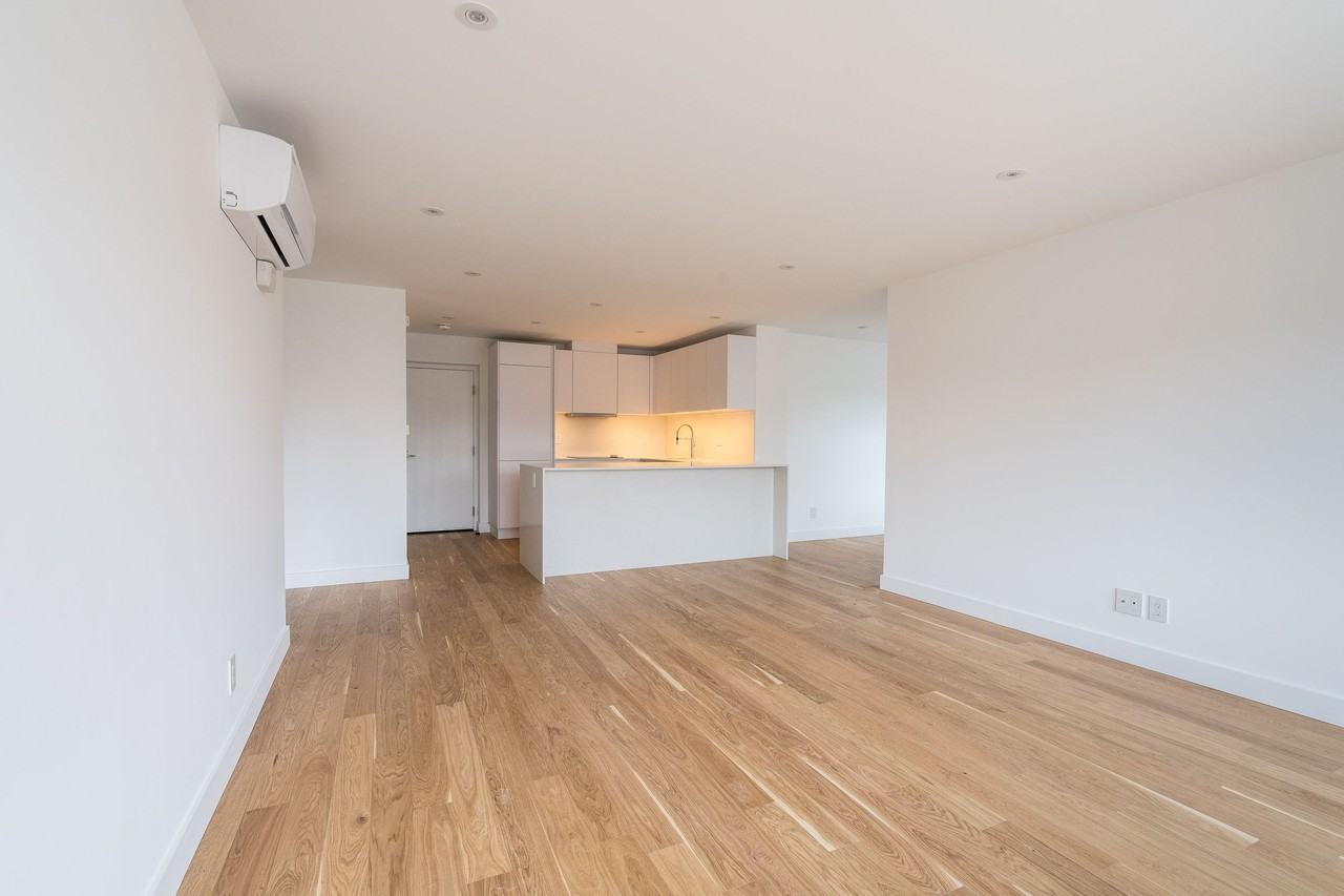 240 Oriole Parkway - Photo 6 of 50