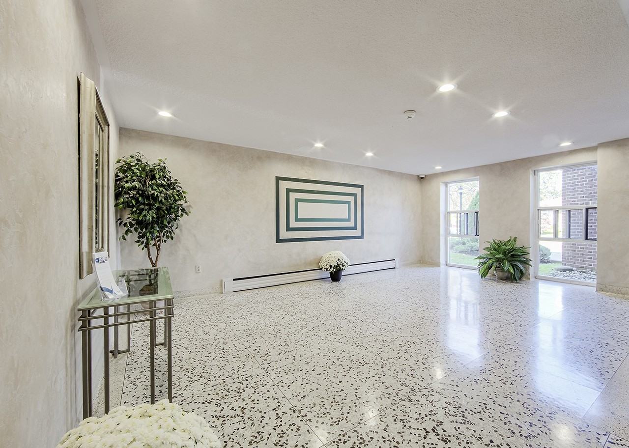 11 Eccleston Drive - Photo 4 of 10