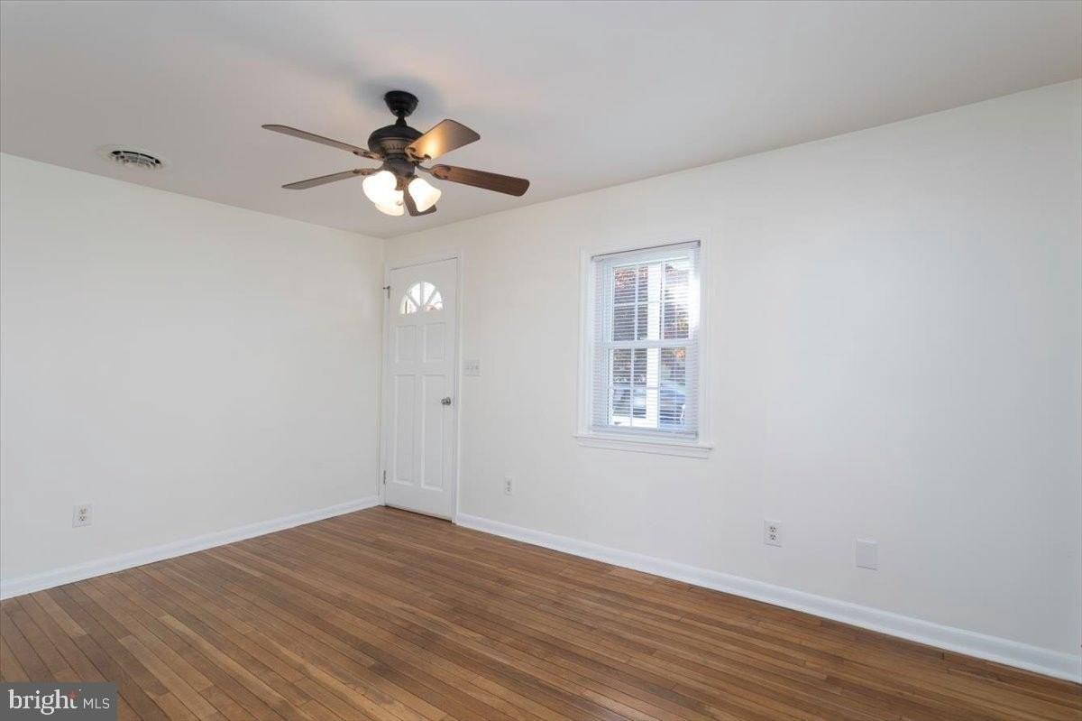 509 Cannon St - Photo 4 of 12