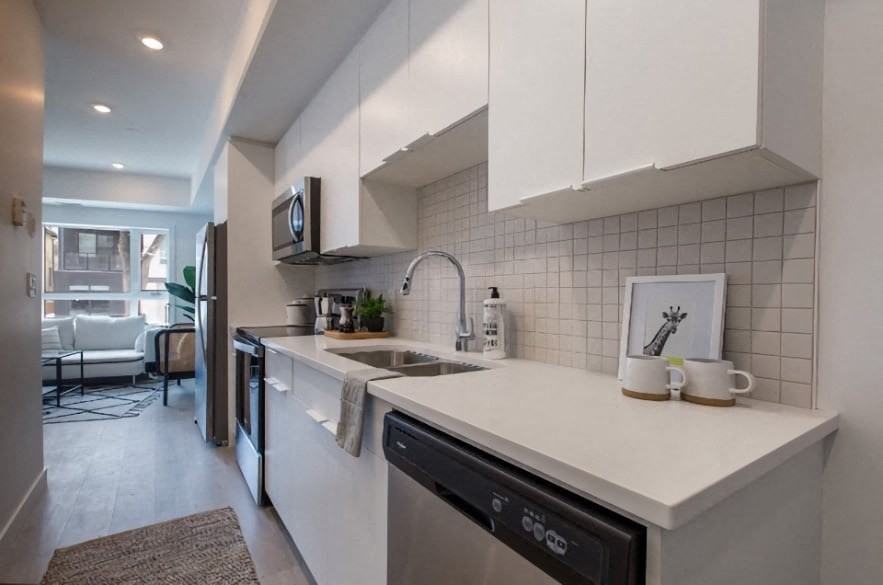 530 River Avenue - Photo 7 of 9