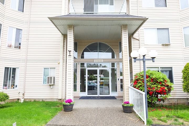 Bridgeport Manor - Photo 5 of 21