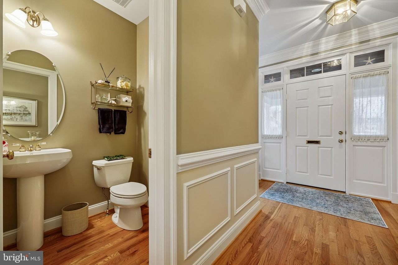 8807 Ridge Rd - Photo 4 of 50