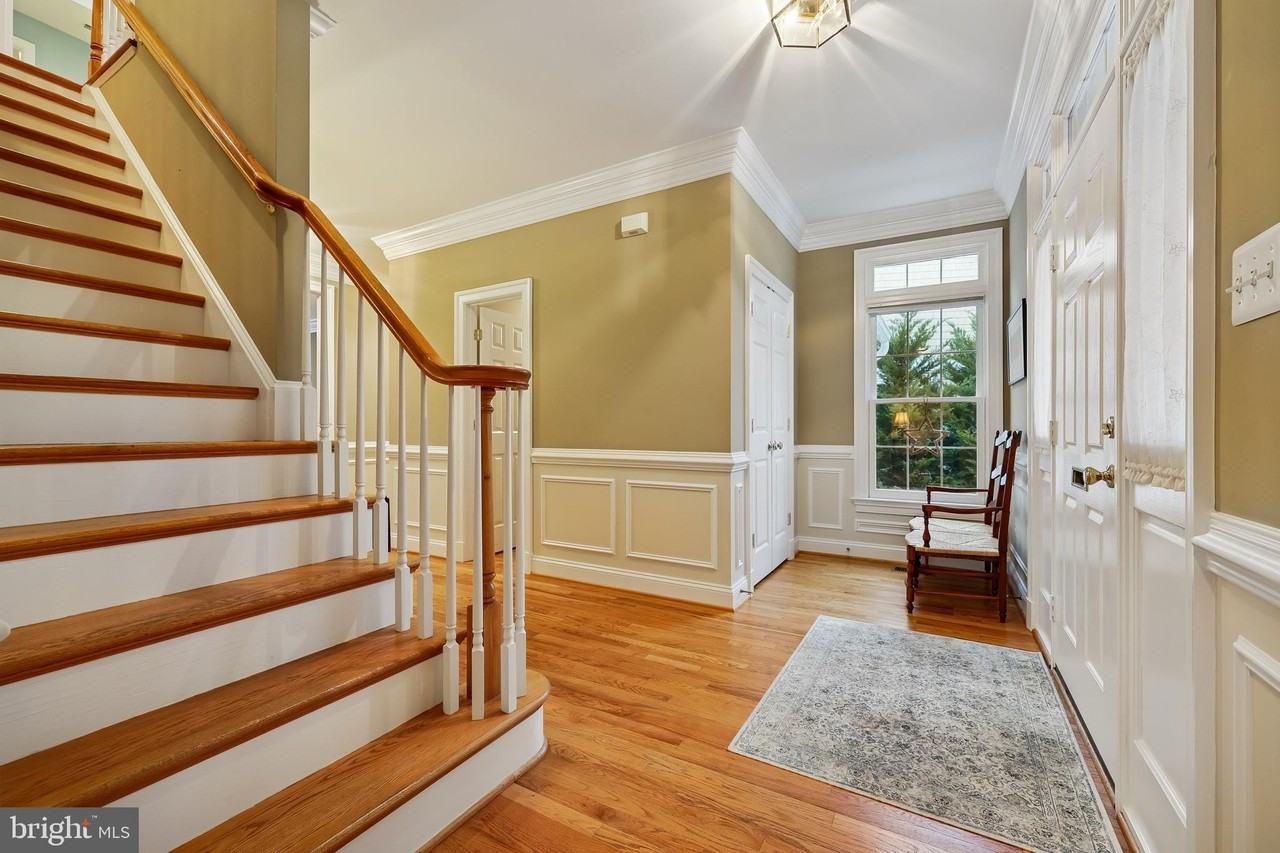 8807 Ridge Rd - Photo 5 of 50
