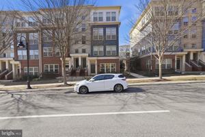 featured image of 637 Diamondback Dr #17A