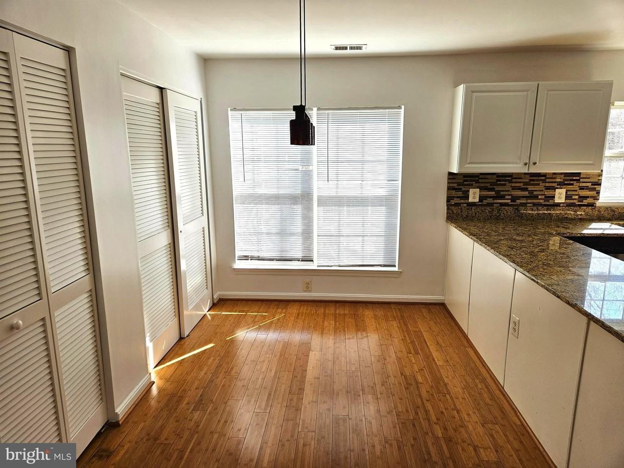 19437 Rayfield Dr - Photo 5 of 21