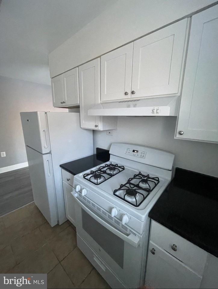 8306 Barron St Apt 17 - Photo 7 of 9