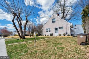 featured image of 12901 Ardennes Ave