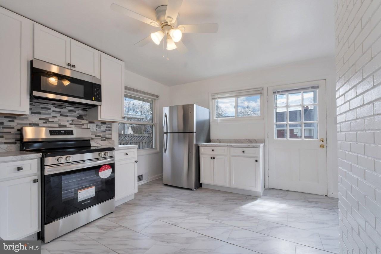 12901 Ardennes Ave - Photo 3 of 15