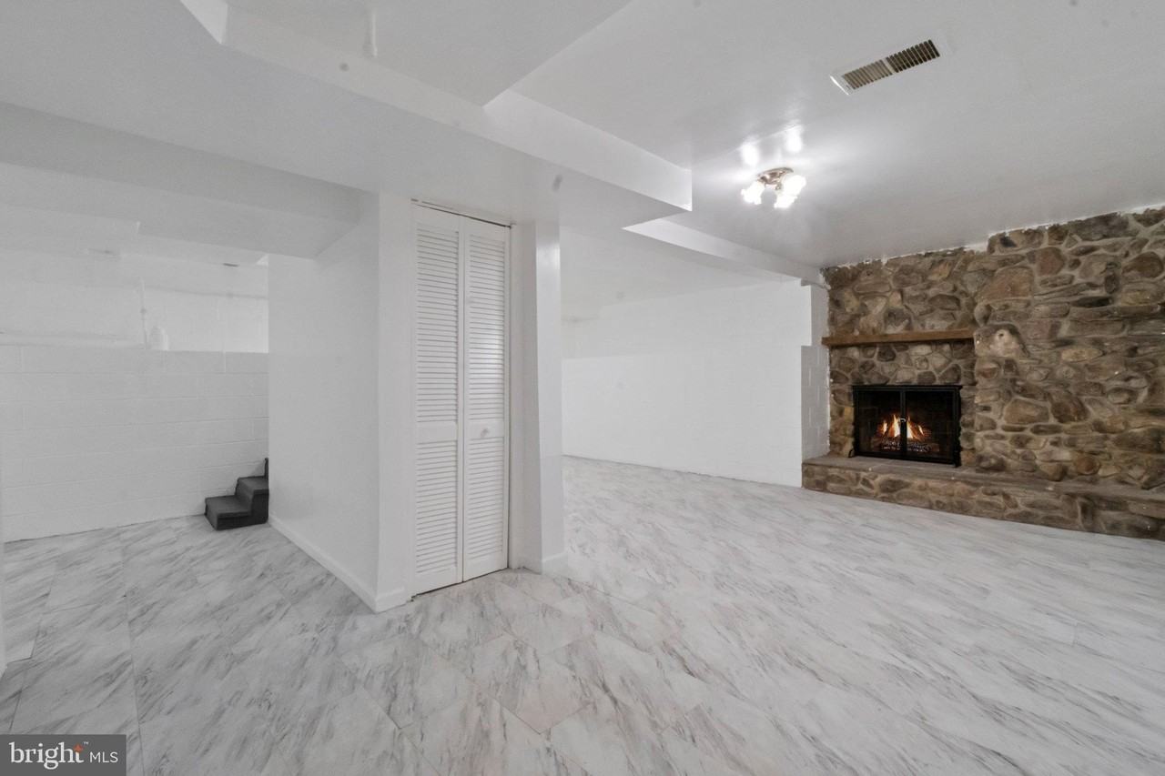 12901 Ardennes Ave - Photo 6 of 15