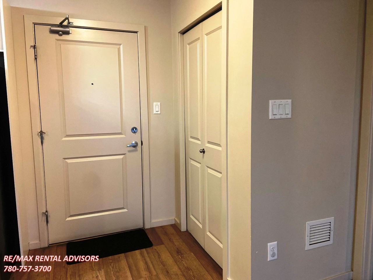 7711 71 St Nw - Photo 2 of 18