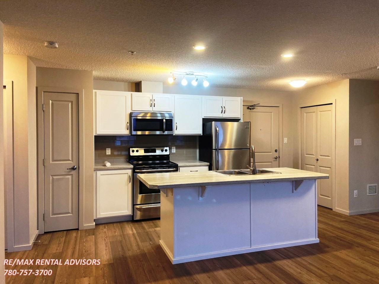 7711 71 St Nw - Photo 3 of 18