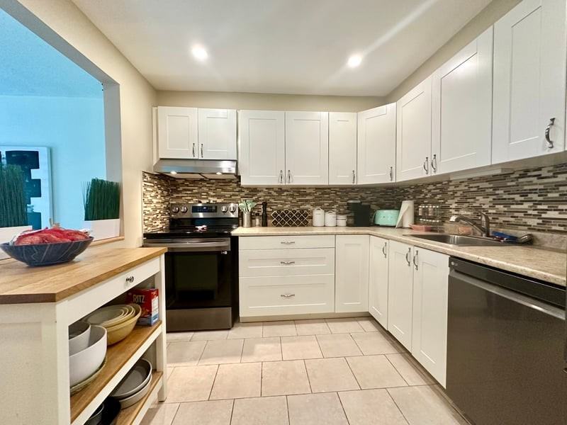 6870 Bilberry Dr - Photo 3 of 14