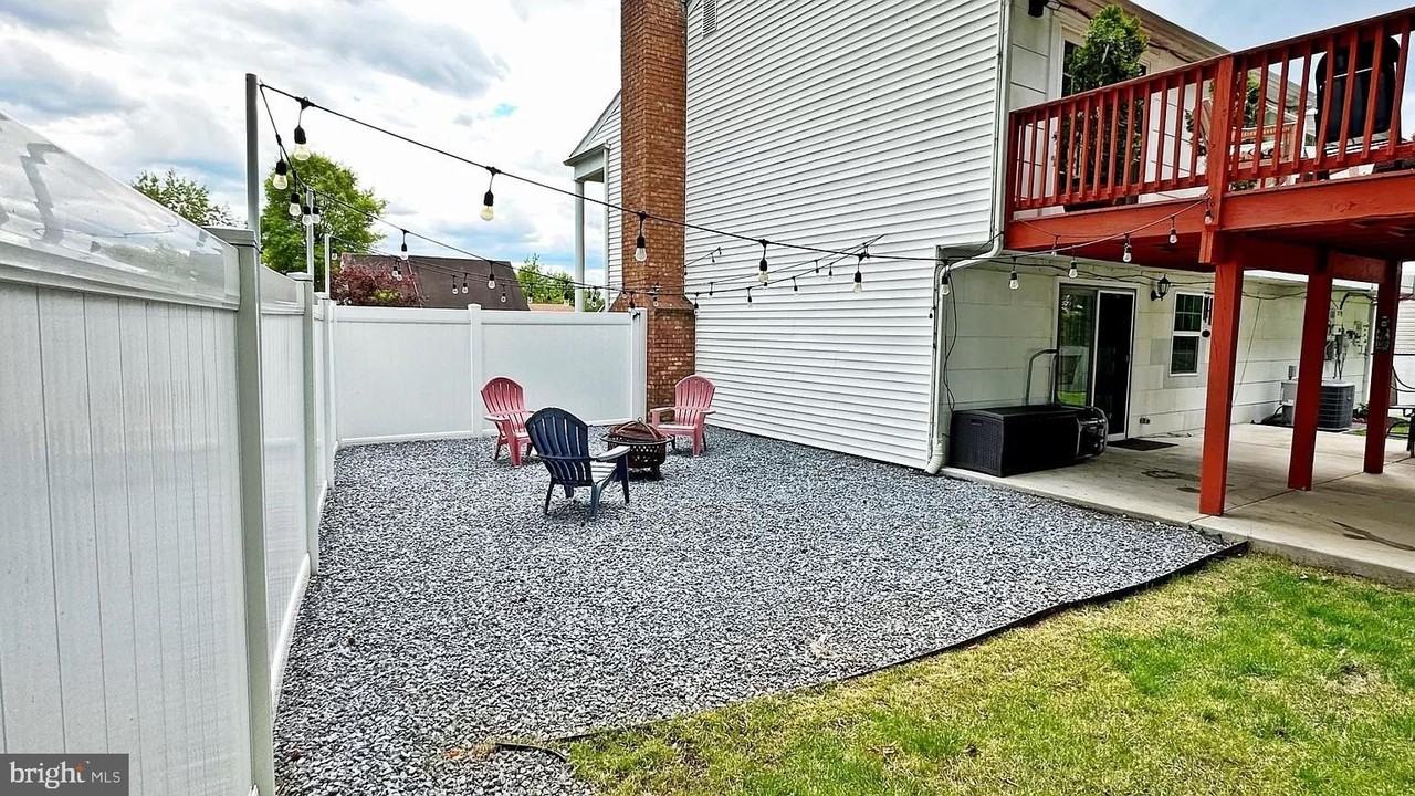 44 Ember Ln - Photo 5 of 22