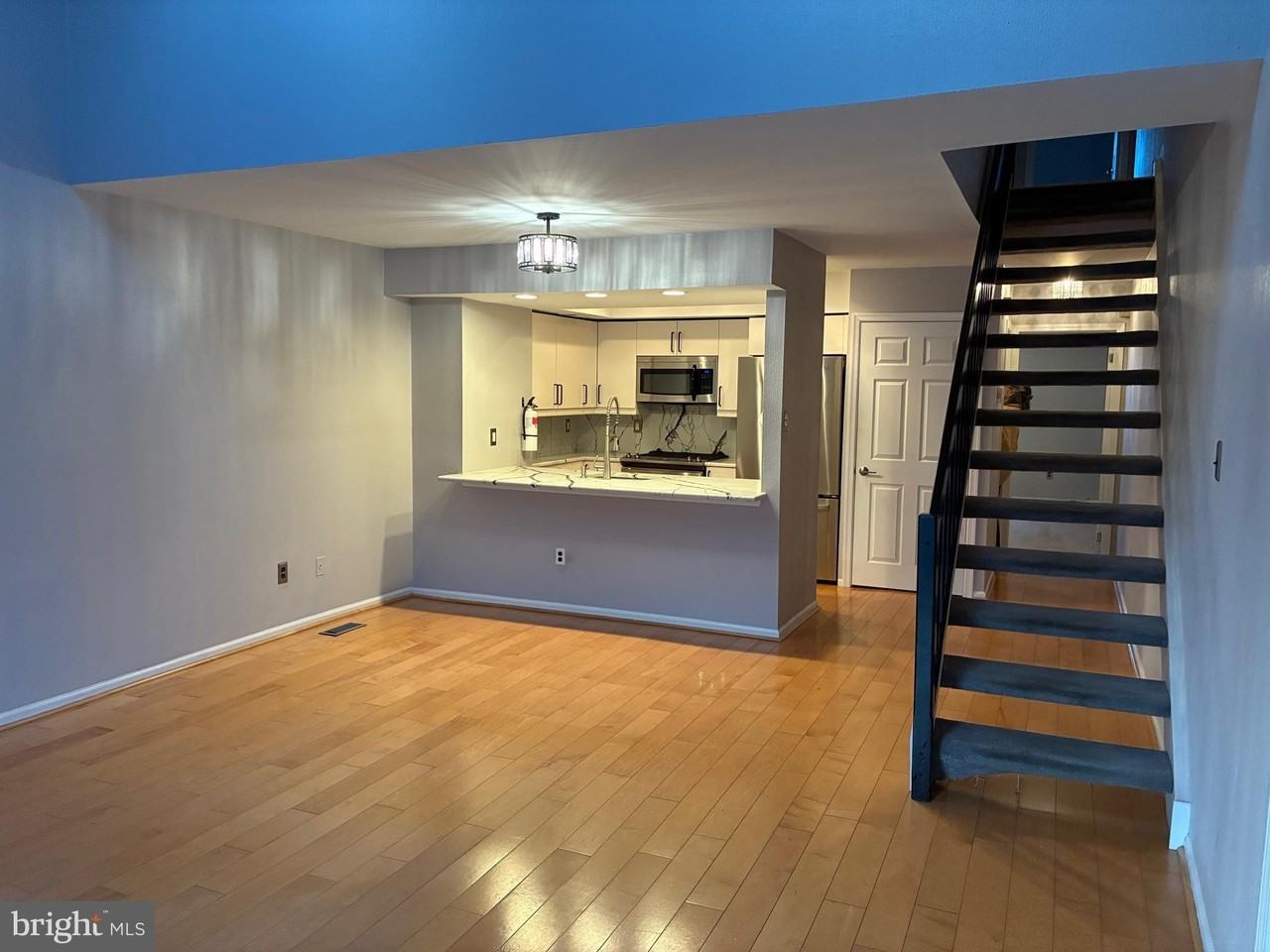 213 Park Place Dr Unit 213 - Photo 2 of 16