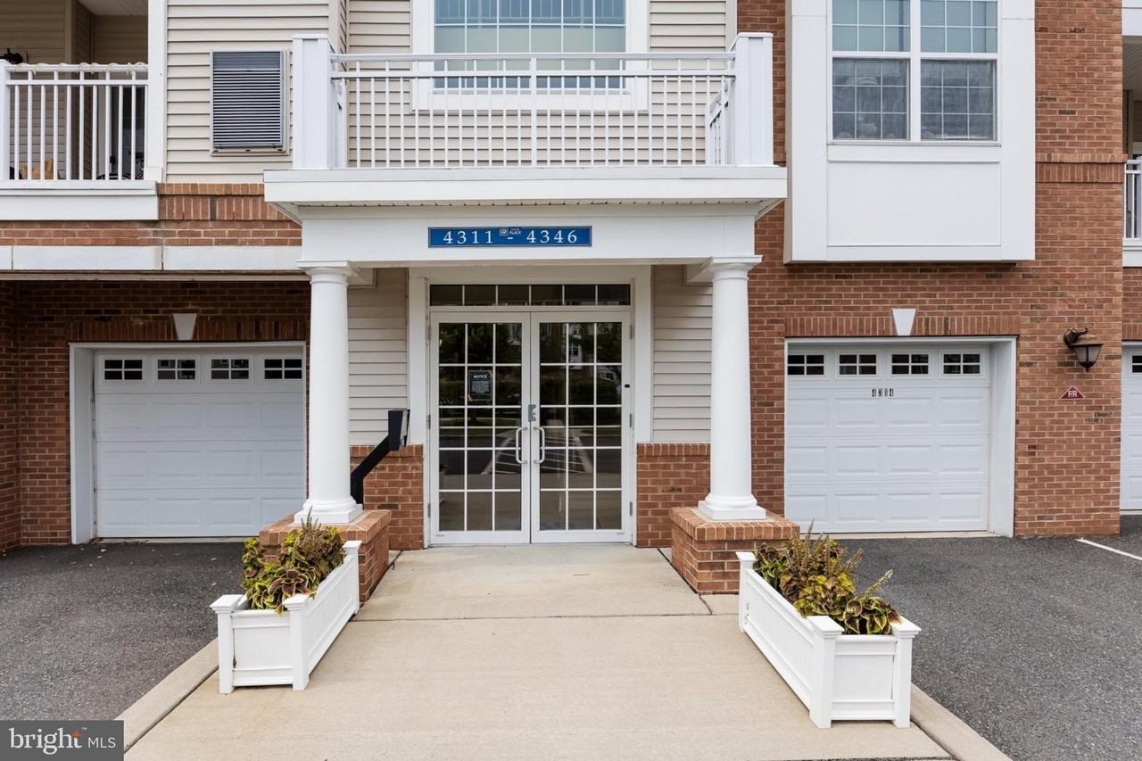 4323 Champions Run - Photo 5 of 39