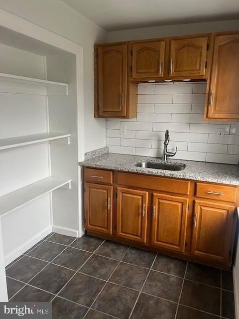 256 Wyoming Ave Apt B - Photo 4 of 11