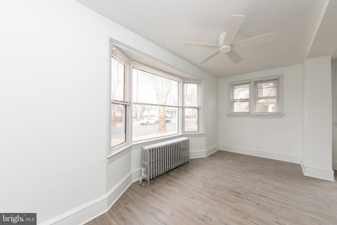 34 Yale Rd Apt A - Photo 2 of 25