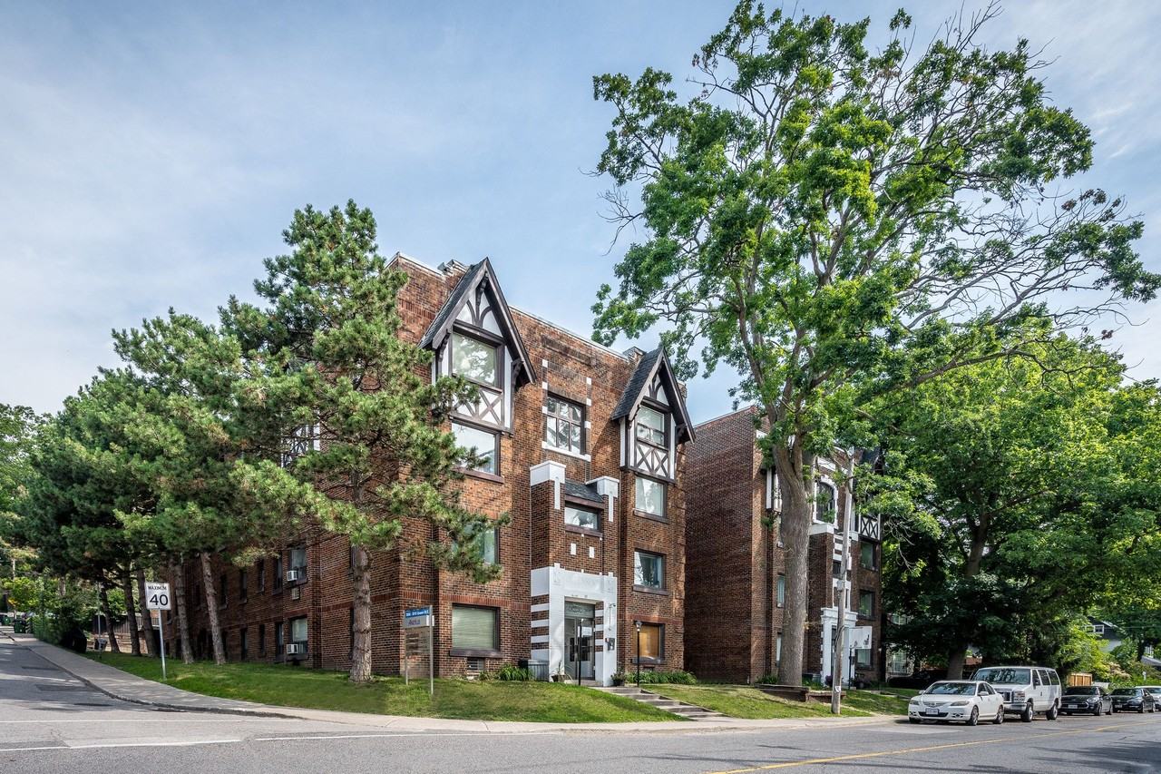 Queens End - Photo 2 of 11