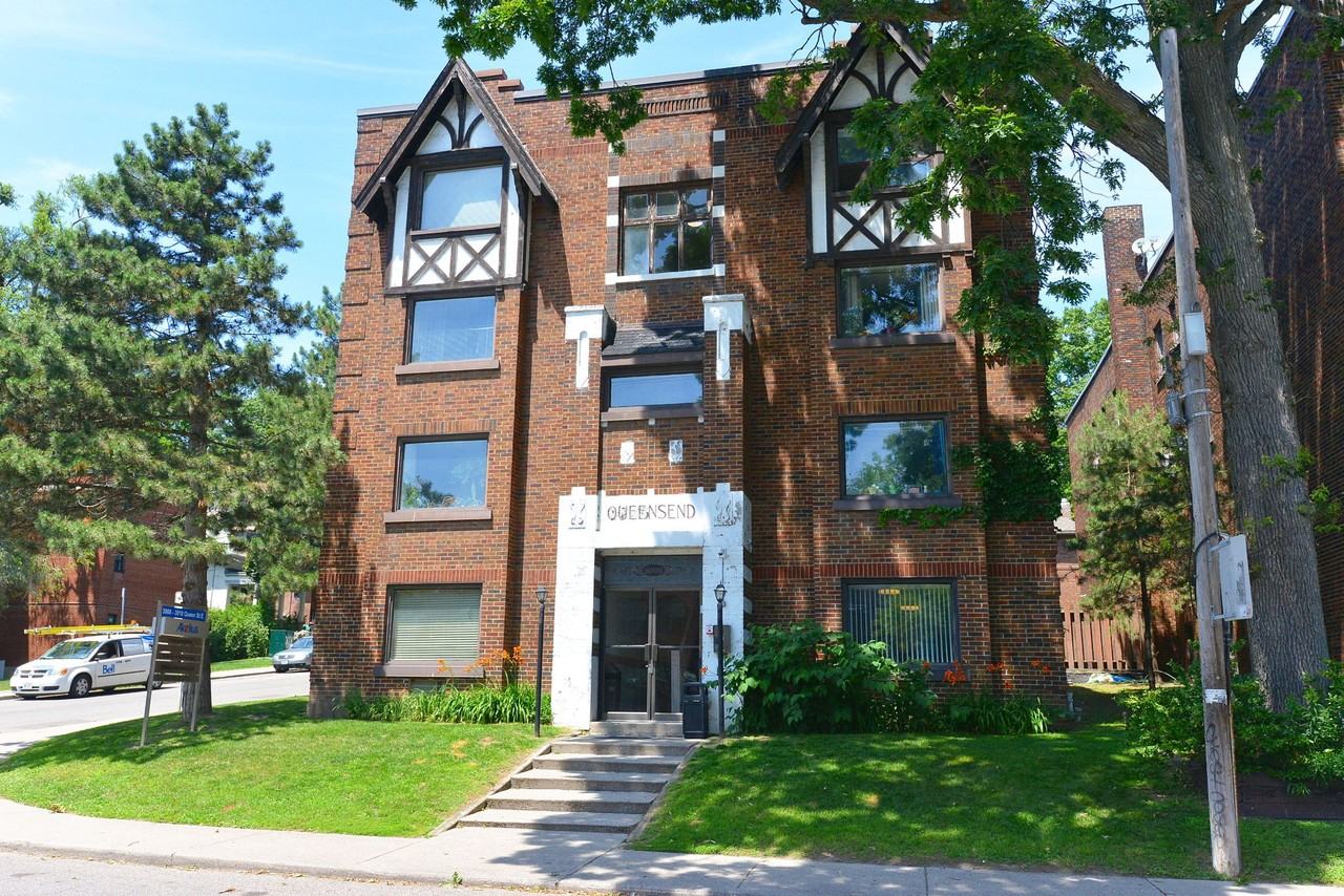 Queens End - Photo 3 of 11