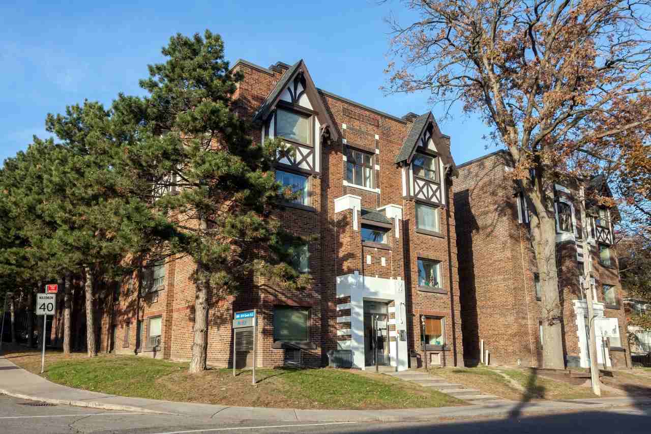 Queens End - Photo 4 of 11