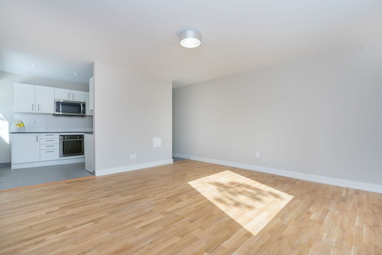 Queens End - Photo 5 of 11