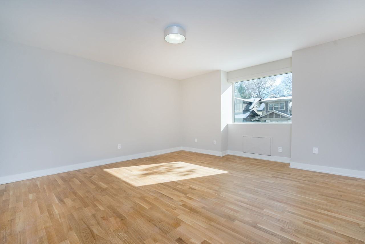 Queens End - Photo 6 of 11